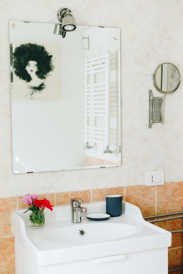 Chung cư 67 m² 1 phòng ngủ, 1 phòng tắm riêng ở Trastevere Roma Ngoại thất bức ảnh